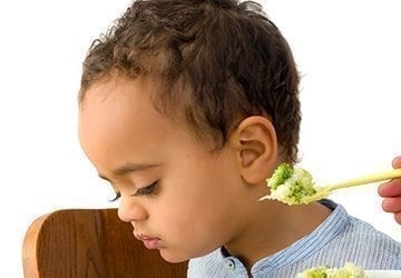 Bébé s'affirme à table