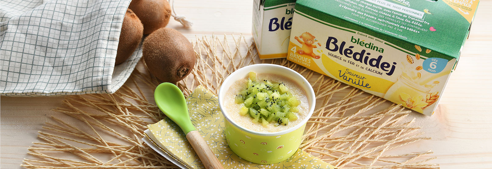 Recette bébé 12 mois : Semoule au lait au kiwi | Blédina