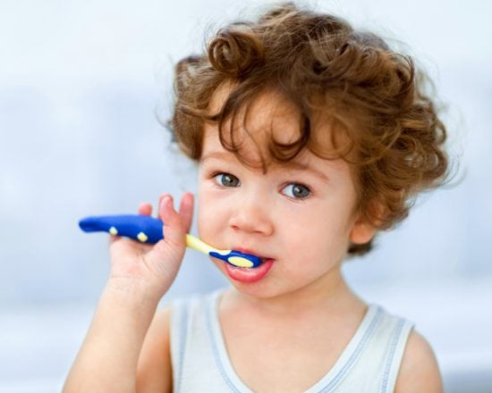 Les dents de bébé : quand et comment les brosser ?