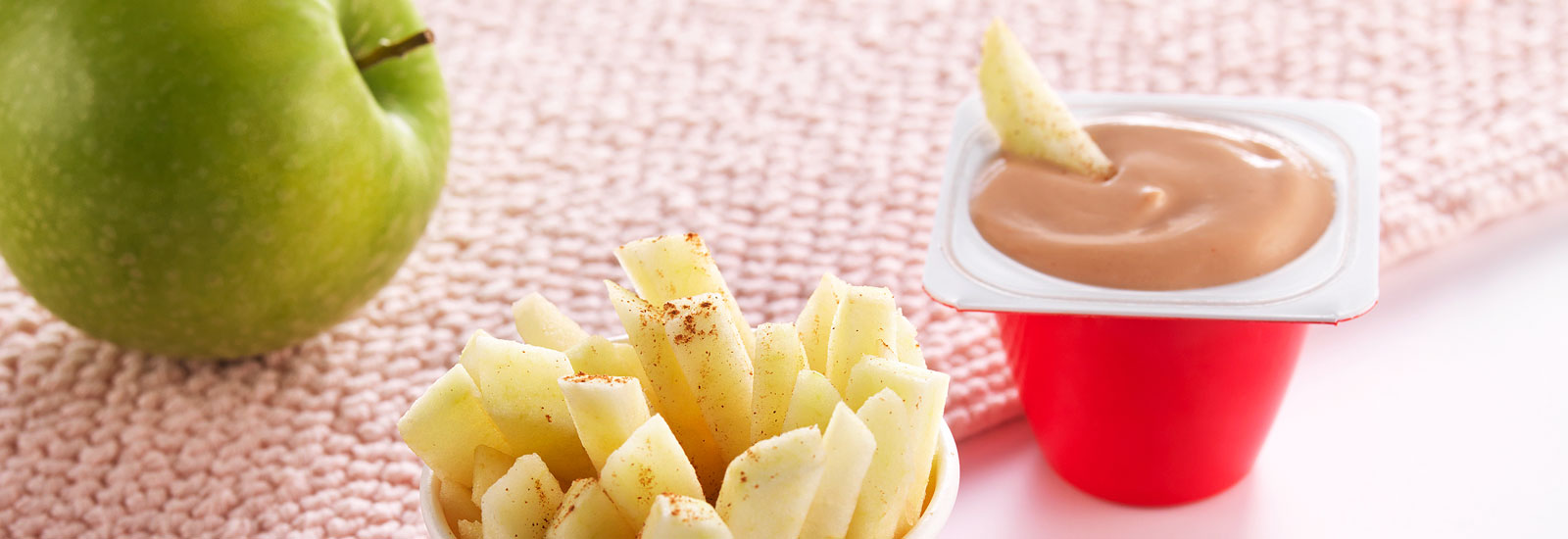 Gouter Bebe 18 Mois Fingerfood Frites De Pomme A La Cannelle Lacte Fraise Bledina