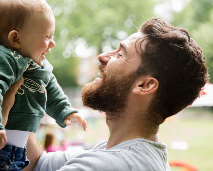 Les Premiers Sourires De Bebe Bledina