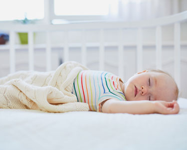Pratiquer le cododo avec votre bébé : conseils, avantages et inconvénients