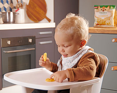 Vous vous demandez s'il est possible de donner des gâteaux apéro à votre bébé ?